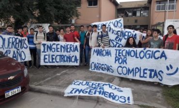 Alumnos de la UTN piden terminar sus carreras en Concepción