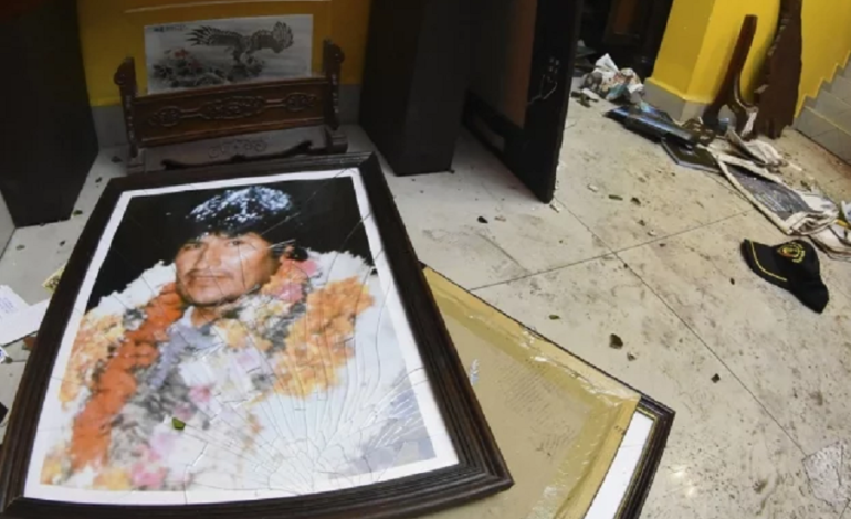 Golpe de Estado: La Policía boliviana tiene orden de detener a Evo Morales