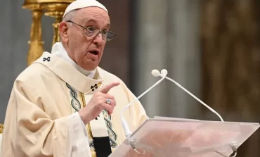 Una nueva Constitución abre el Vaticano a mujeres y laicos