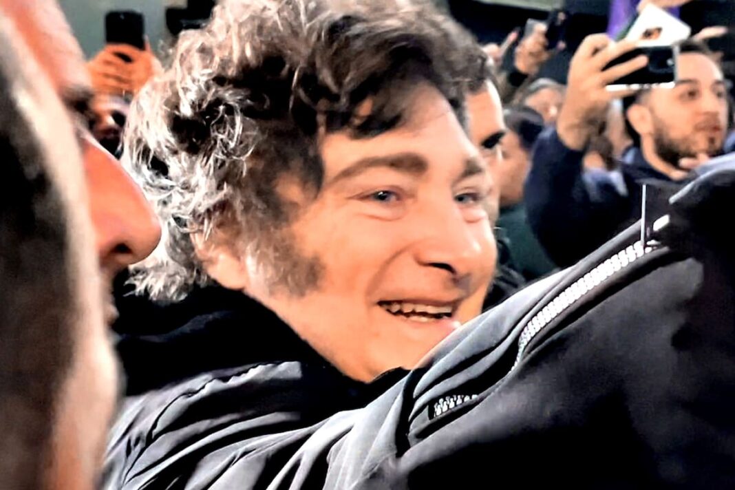 Javier Milei, en vivo: las últimas medidas y el tratamiento de ficha limpia en el Senado, minuto a minuto